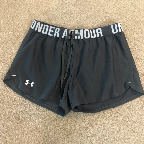 Under Armour Pants - Black Under Armour Shorts